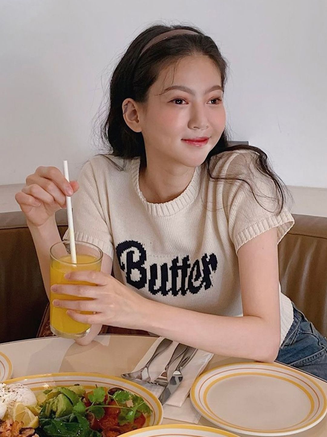 

KPOP Round Neck Short Sleeves Typography Top, Beige