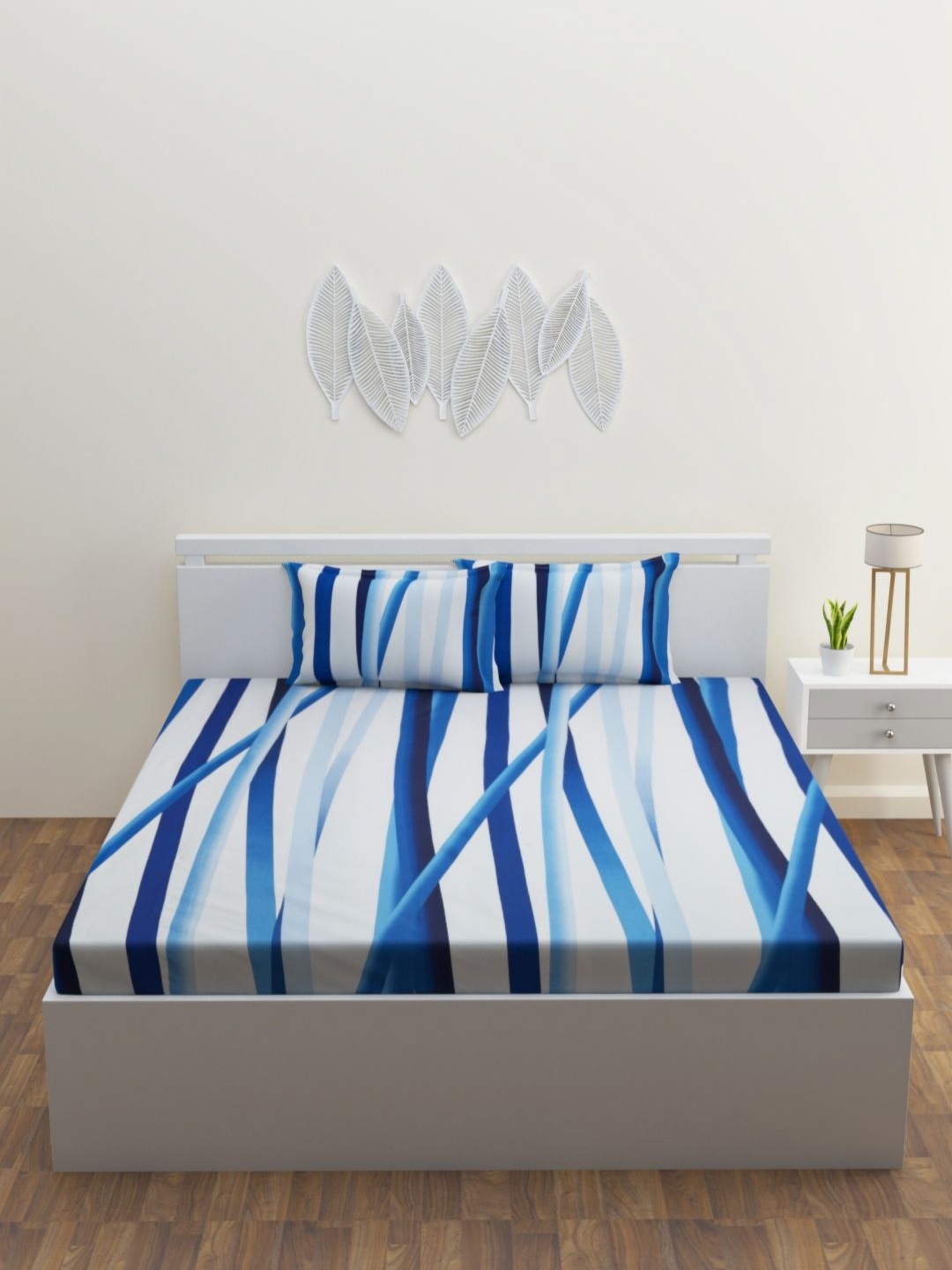 

HAPPY HUES White & Navy Blue 180 TC King Bedsheet Set 2.74 m x 2.74 m