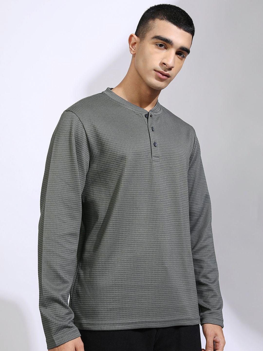

HIGHLANDER Men Henley Neck Drop-Shoulder Sleeves Relaxed Fit T-shirt, Grey