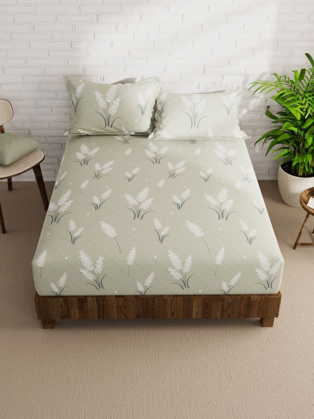 

KOPA Envogue Beige & Green Floral Microfiber 152 TC Queen Bedsheet Set-2.15 m X 2.40 m