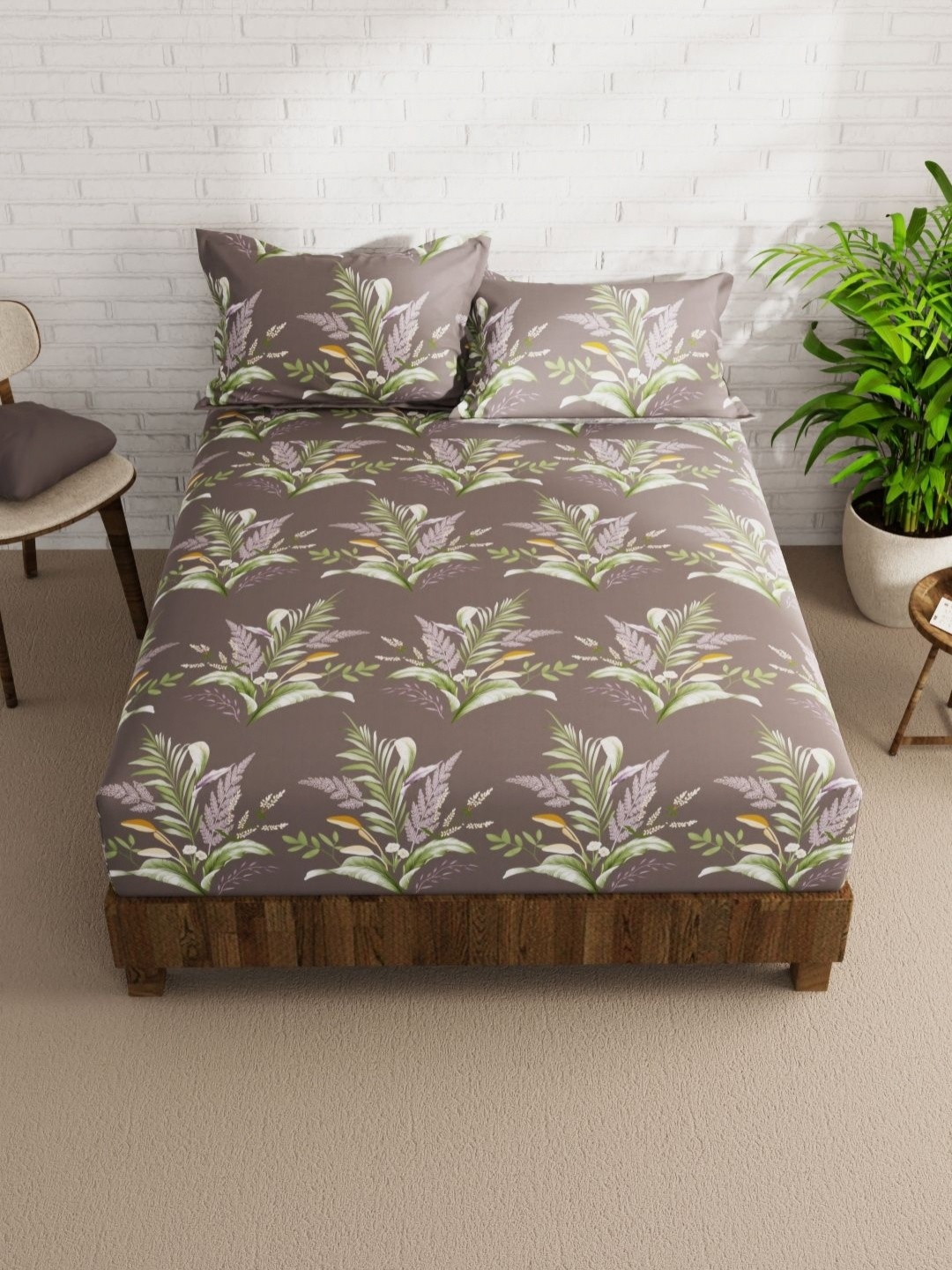 

KOPA Envogue Green & Purple Floral Microfiber 152 TC Queen Bedsheet Set-2.15 m X 2.40 m