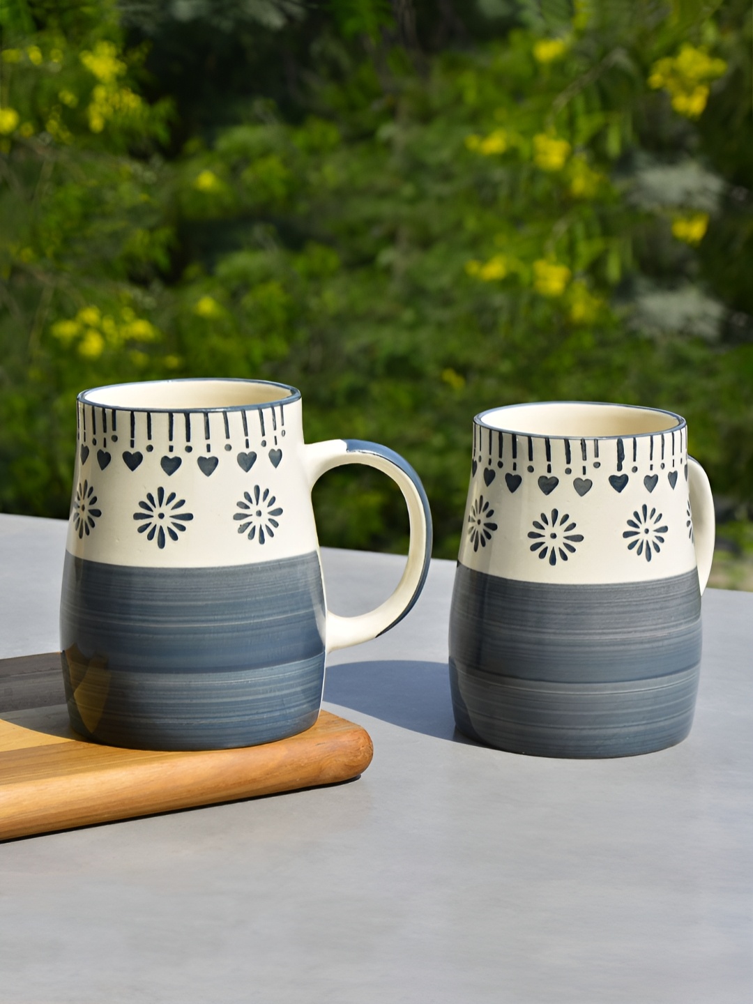 

StyleMyWay Grey & White Geometric 2 Pieces Textured Ceramic Glossy Mugs