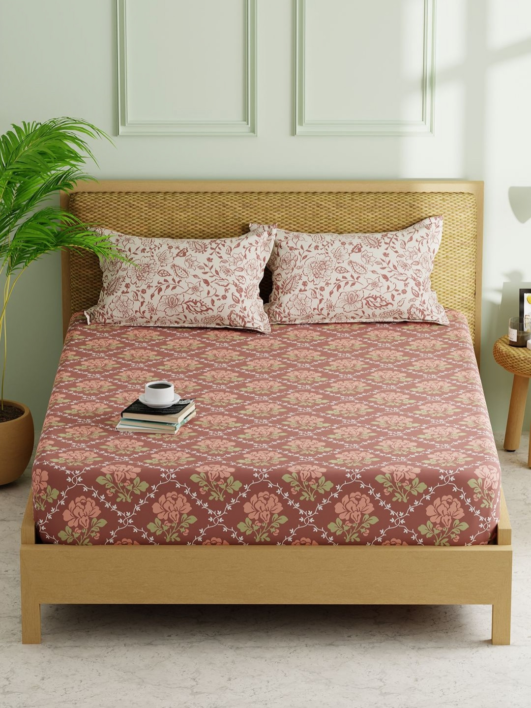 

KOPA Lorenzo Brown Floral Microfiber 152 TC Queen Fitted Bedsheet Set 1.98 m X 1.80 m