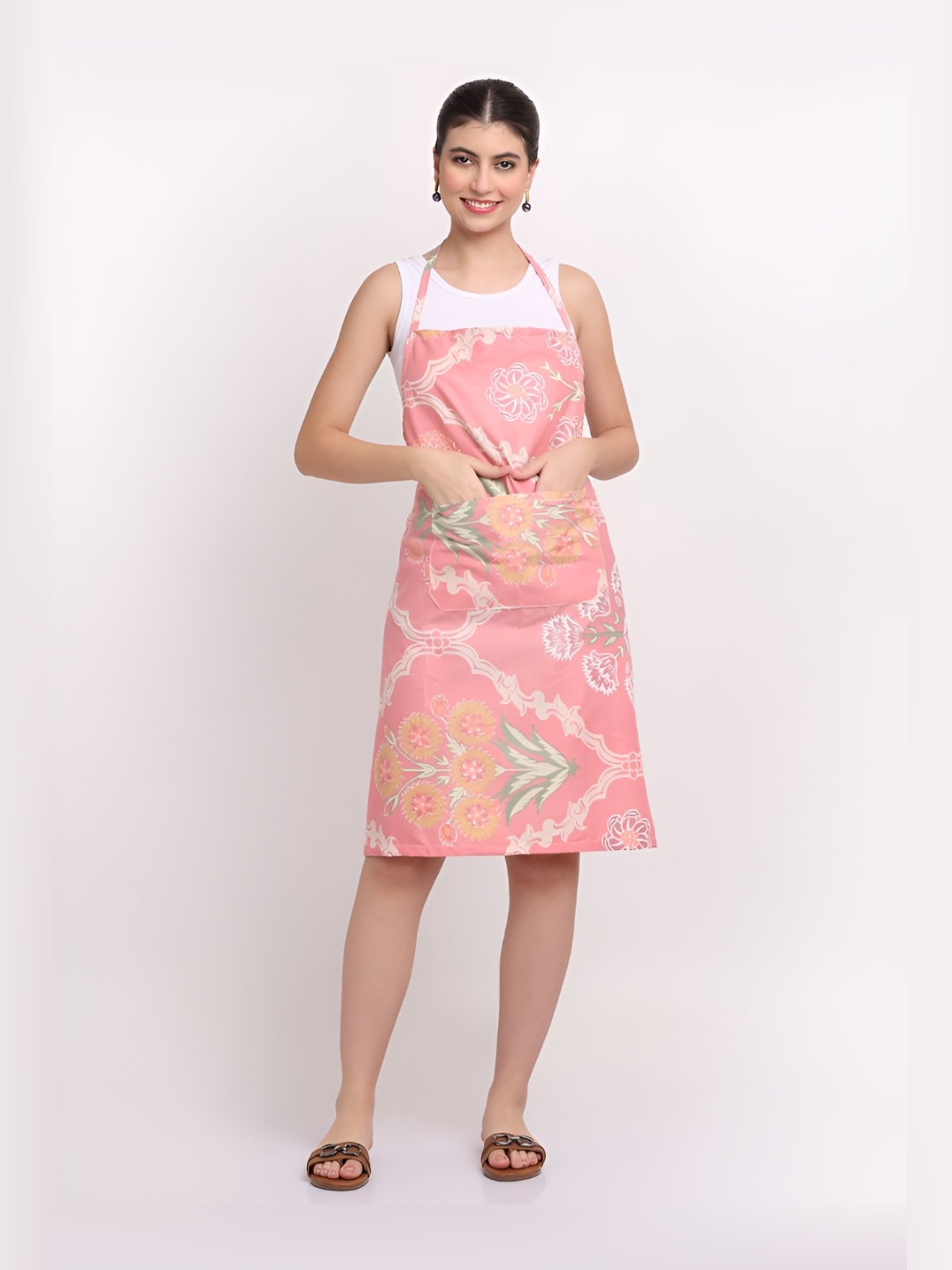 

Arrabi Pink & Beige Floral Printed Cotton Aprons With 2 Patch Pockets