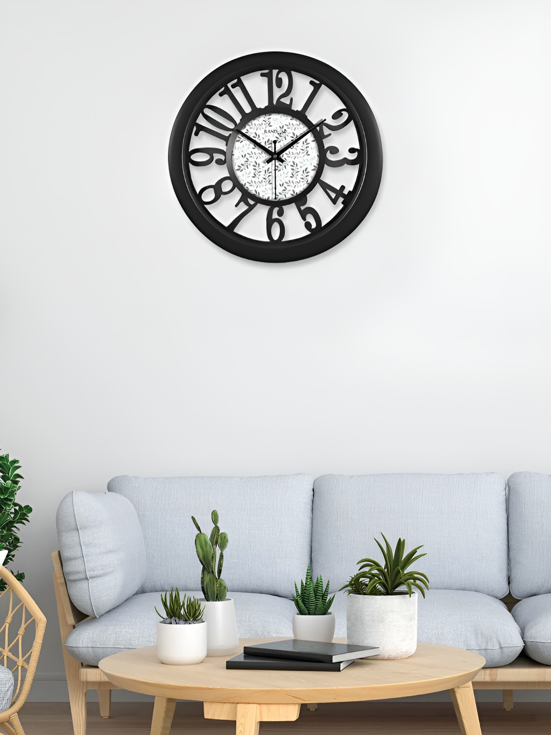 

RANDOM Printed Round Shaped Sweep Silent Movement Contemporary Wall Clock, Black