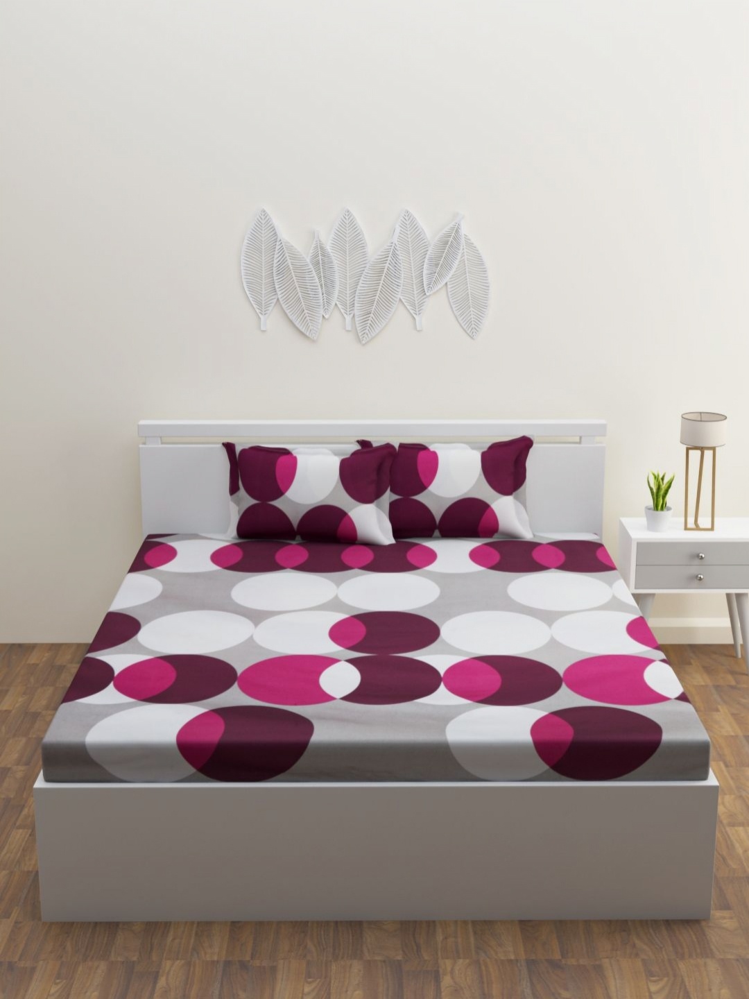 

HAPPY HUES Burgundy & White Geometric 180 TC King Bedsheet Set 2.74 m x 2.74 m