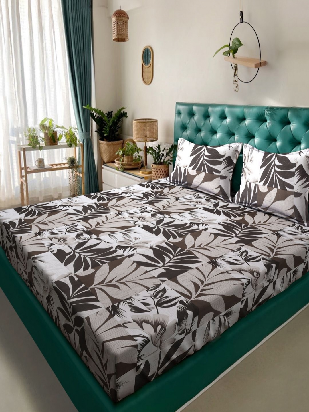 

Aura Brown & White Floral Printed Flat 300 TC King Bedsheet With 2 Pillow Cover