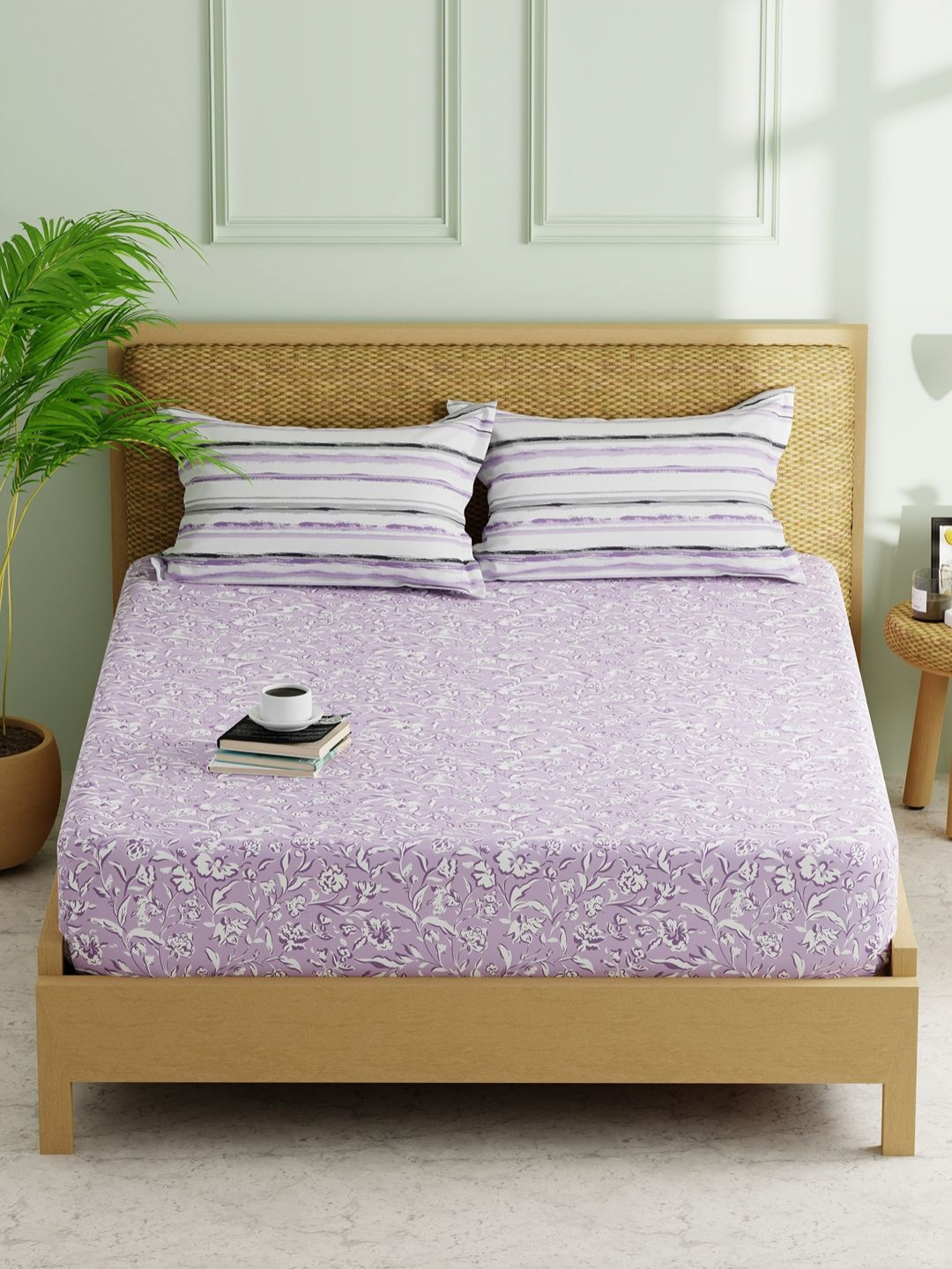 

KOPA Lorenzo Purple Floral Microfiber 152 TC Fitted Queen Bedsheet Set-1.80m X1.98 X 25cm