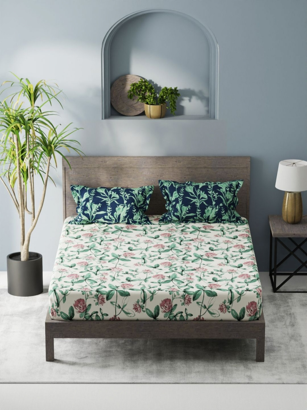 

KOPA Denim Cotton Red & Green Floral Microfiber 200 TC King Bedsheet Set 2.31 m X 2.54 m
