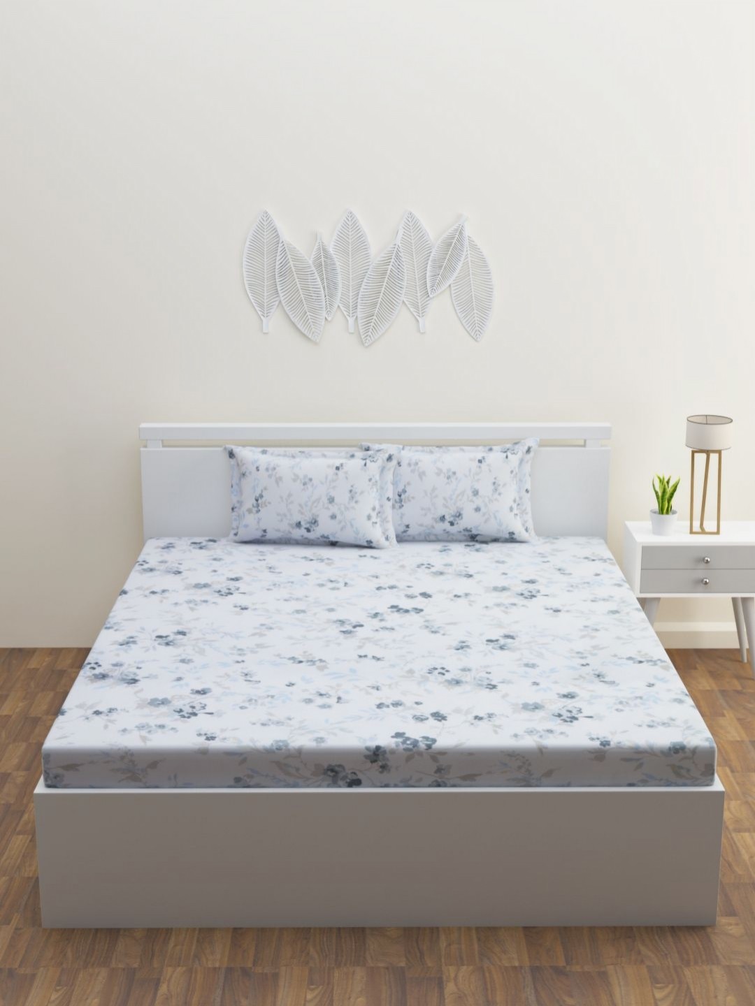 

HAPPY HUES Blue & White Floral 180 TC King Bedsheet Set 2.74 m x 2.74 m