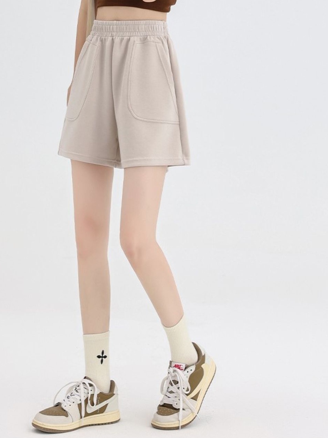 

KPOP Women Solid Regular Fit Shorts, Brown