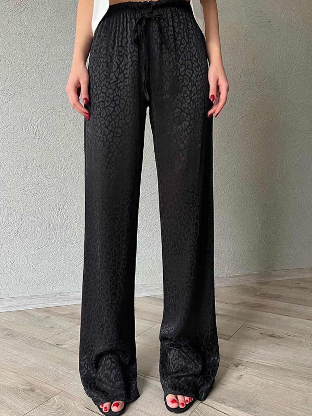 

KPOP Women Animal Printed Original Regular Fit Trouser, Black