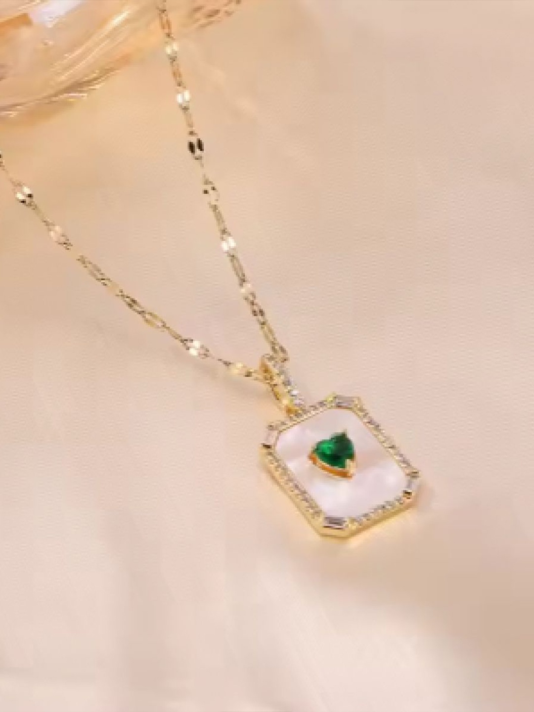 

ISHKAARA Gold-Plated Crystal Studded Pendant With Chain