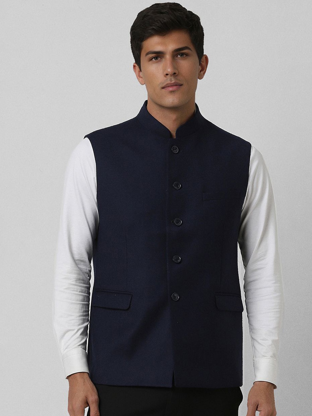 

Van Heusen Men Pure Wool Slim Fit Nehru Jacket, Navy blue