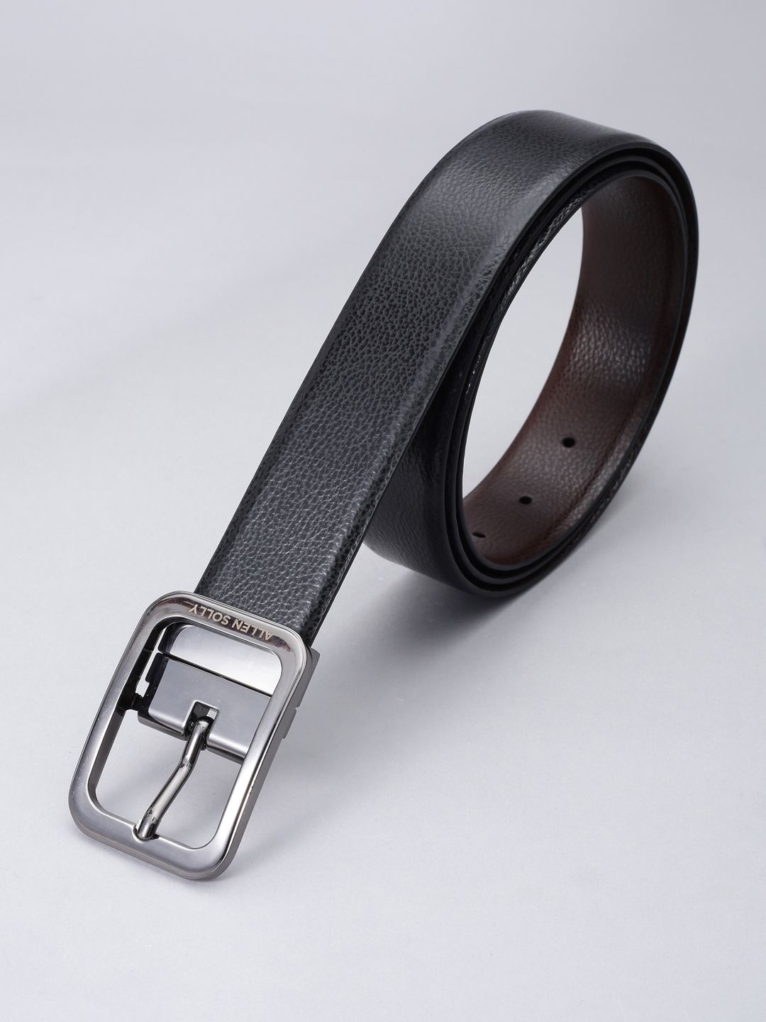

Allen Solly Men Textured Leather Reversible Belt, Black