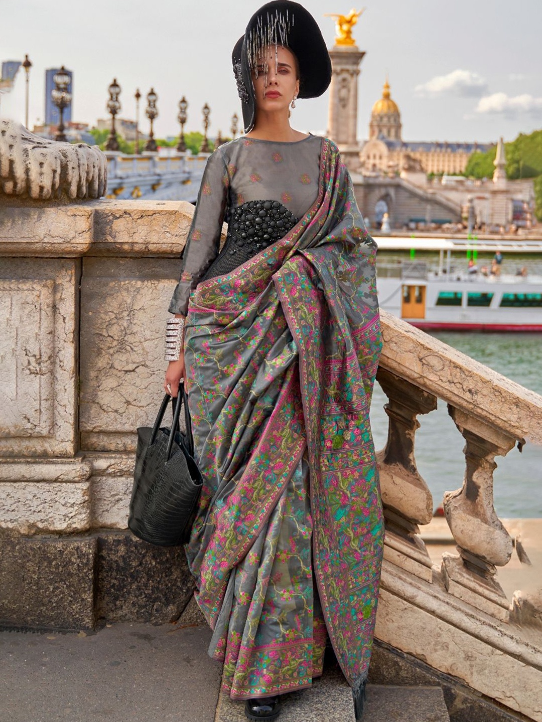 

DEVATITHI Floral Printed Organza Saree, Grey