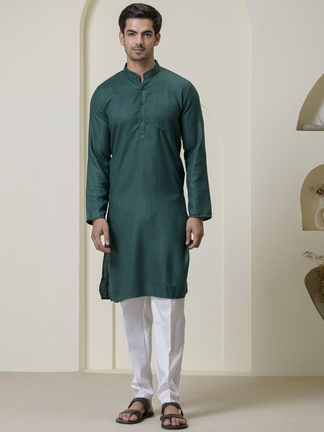 

Satwaa Mandarin Collar Long Sleeves Cotton Straight Kurta, Green