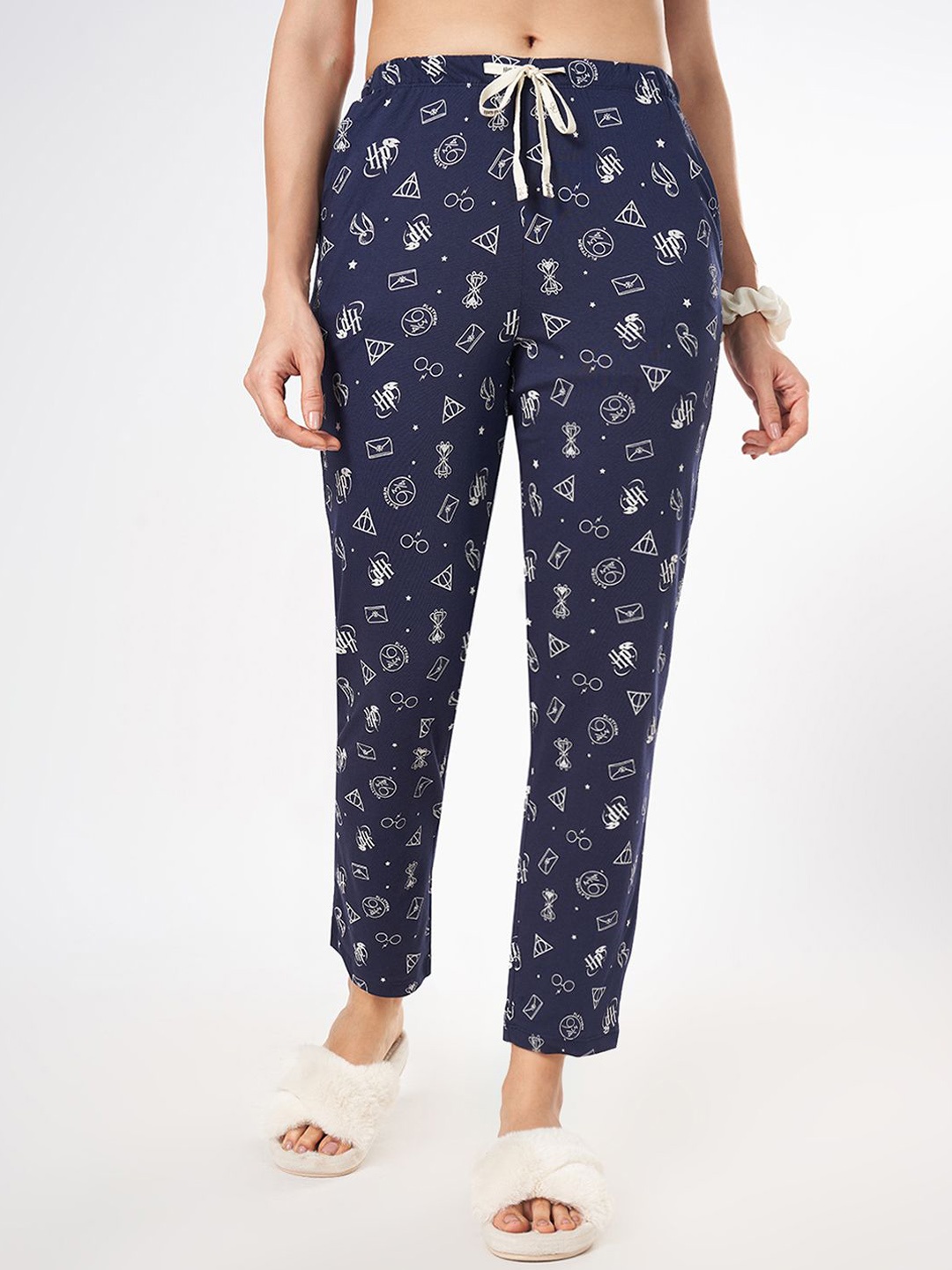 

Dreamz by Pantaloons Women Printed Mid-Rise Cotton Lounge Pants, Navy blue