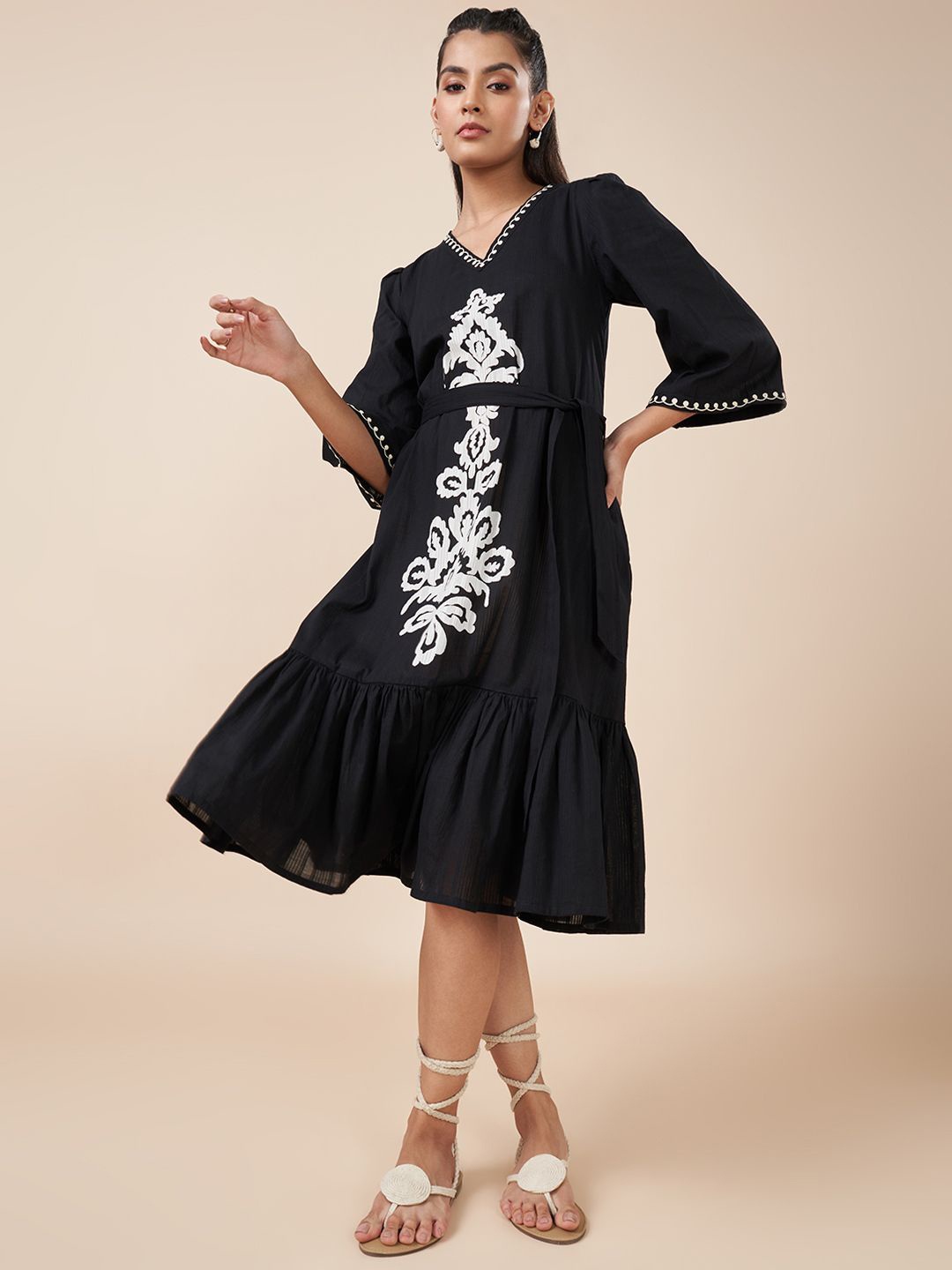 

AKKRITI BY PANTALOONS Women Ethnic Motifs Drop-Waist Midi Dress, Black