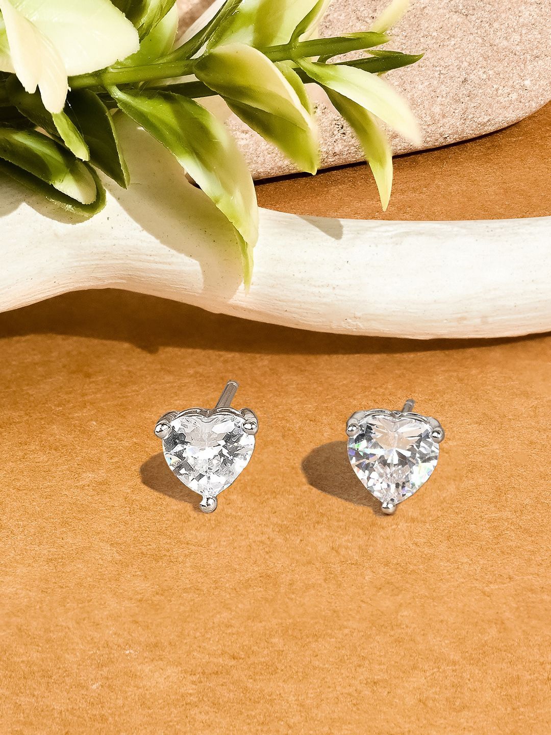 

TOUCH925 Classy Heart Shaped Cubic Zirconia Stone Studded Studs, Silver