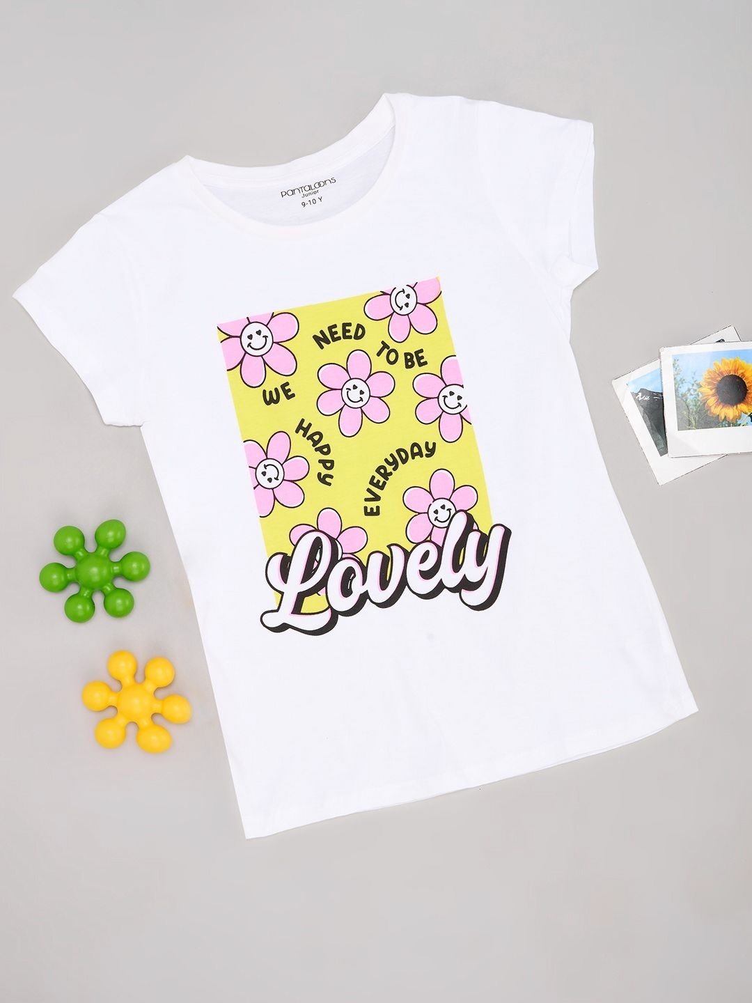 

Pantaloons Junior Girls Typography Applique T-shirt, Cream