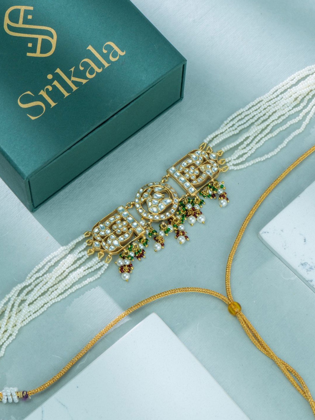 

srikala Gold-Plated Stone Studded & Beaded Necklace