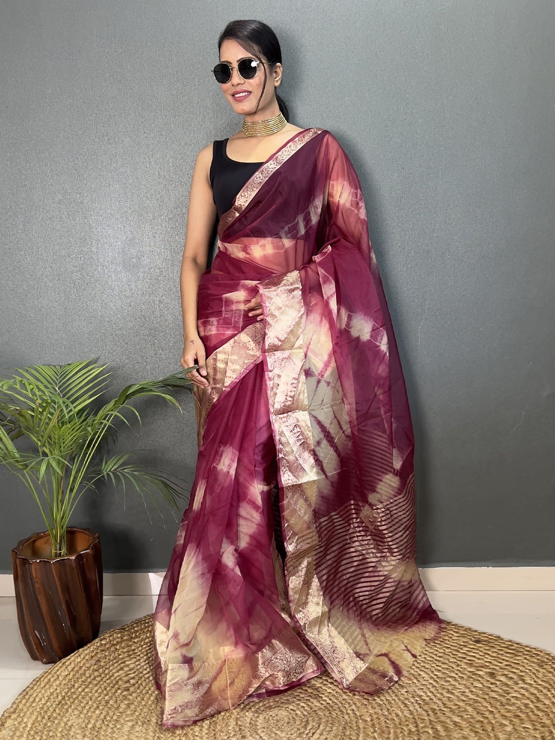 

V3 FASHION STUDIO Tie and Dye Zari Organza Leheriya Saree, Purple