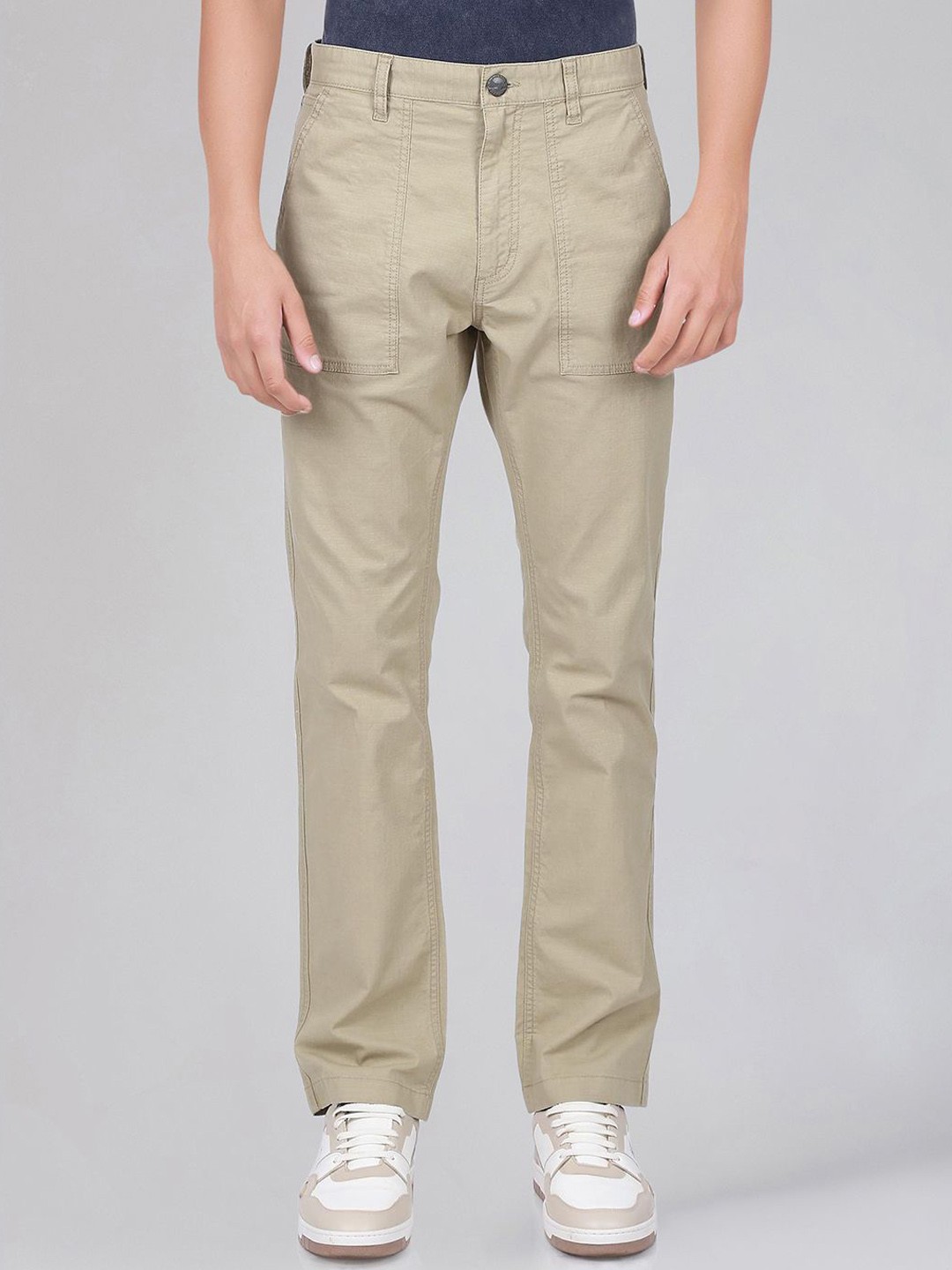 

Wrangler Men Cotton Loose Fit Trousers, Grey