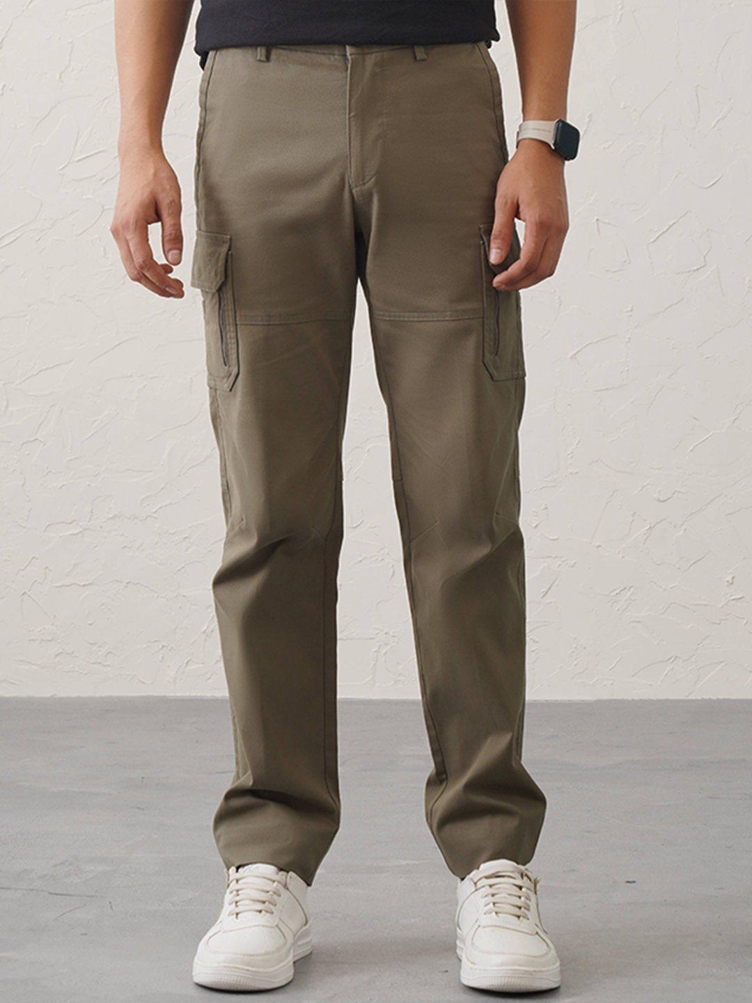

Minus One Men Cotton Casual Cargos Trousers, Olive