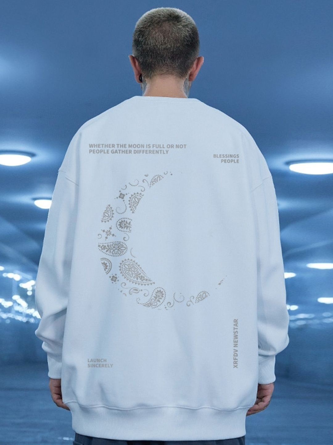 

KPOP Men Graphic Printed Cotton Round Neck Long Sleeves Pullover Sweatshirt, White