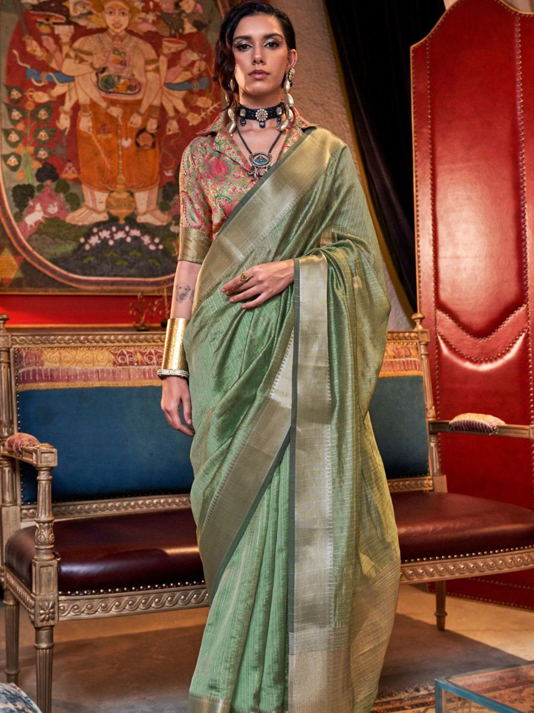 

DEVATITHI Striped Zari Saree, Green