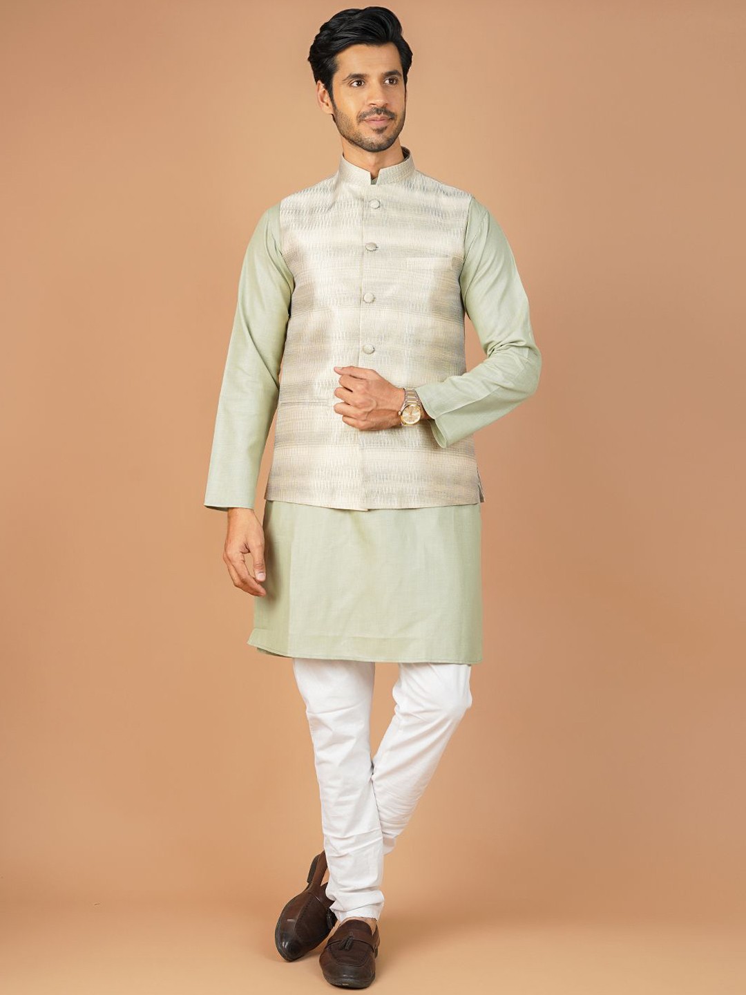 

Wintage Mandarin Collar Cotton Silk Straight Kurta with Pyjamas & Nehru Jacket, Green