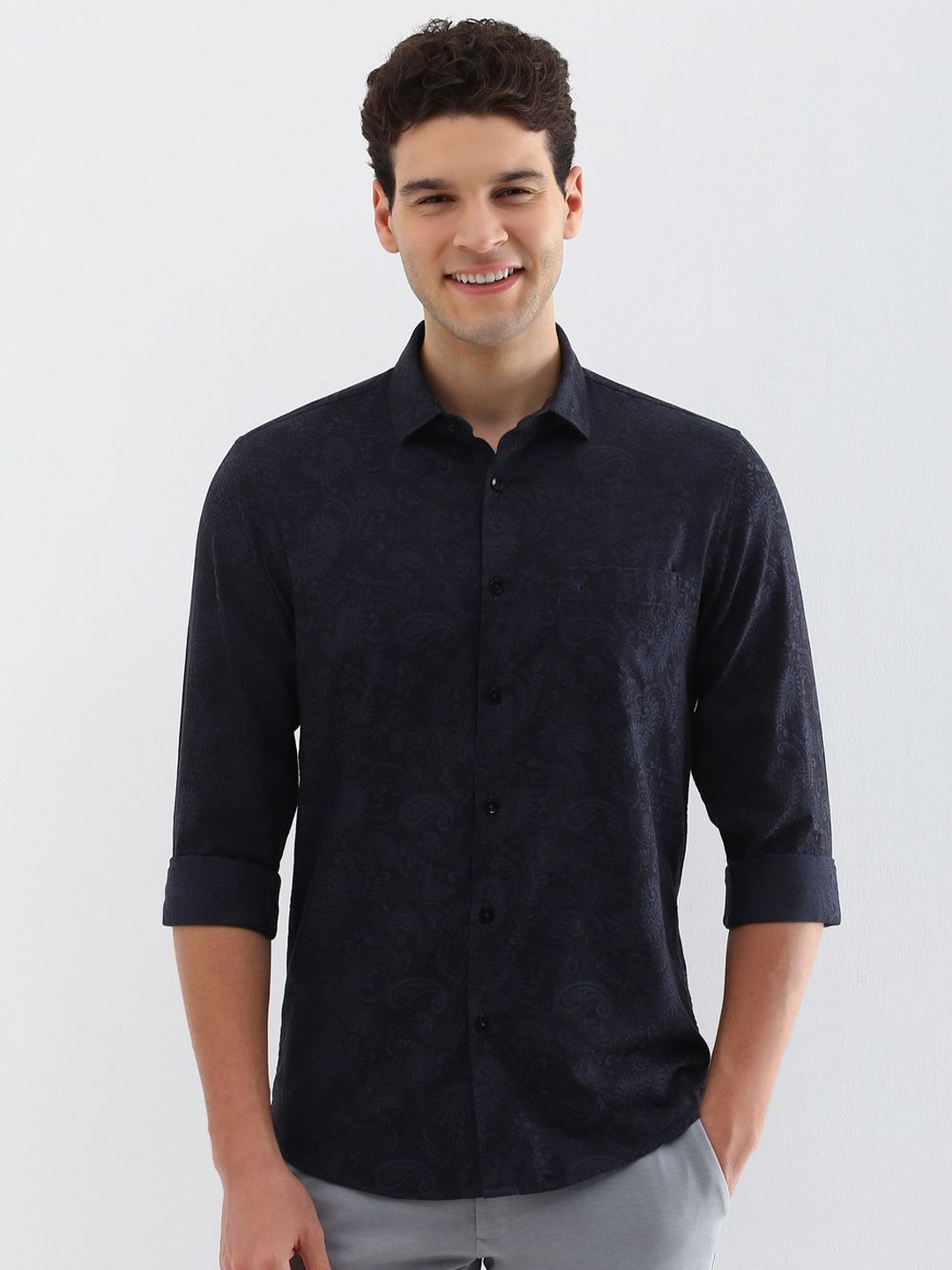 

Allen Solly Men Slim Fit Floral Opaque Printed Casual Shirt, Navy blue