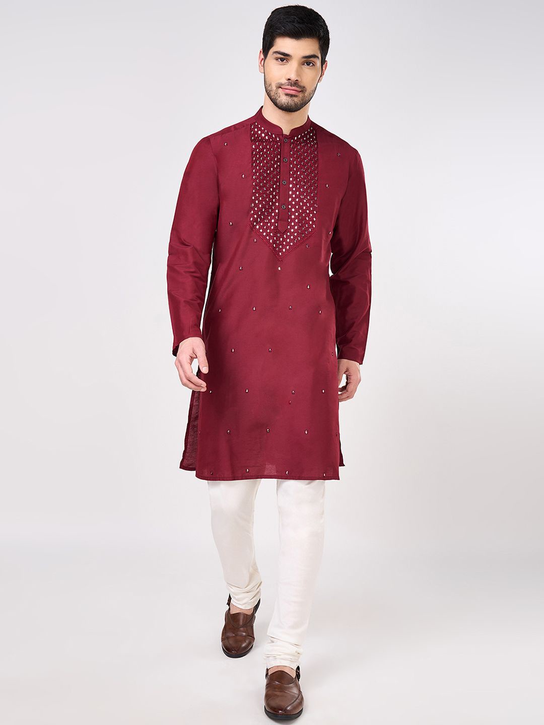 

indus route by Pantaloons Geometric Embroidered Mirror Work Straight Kurta, Red