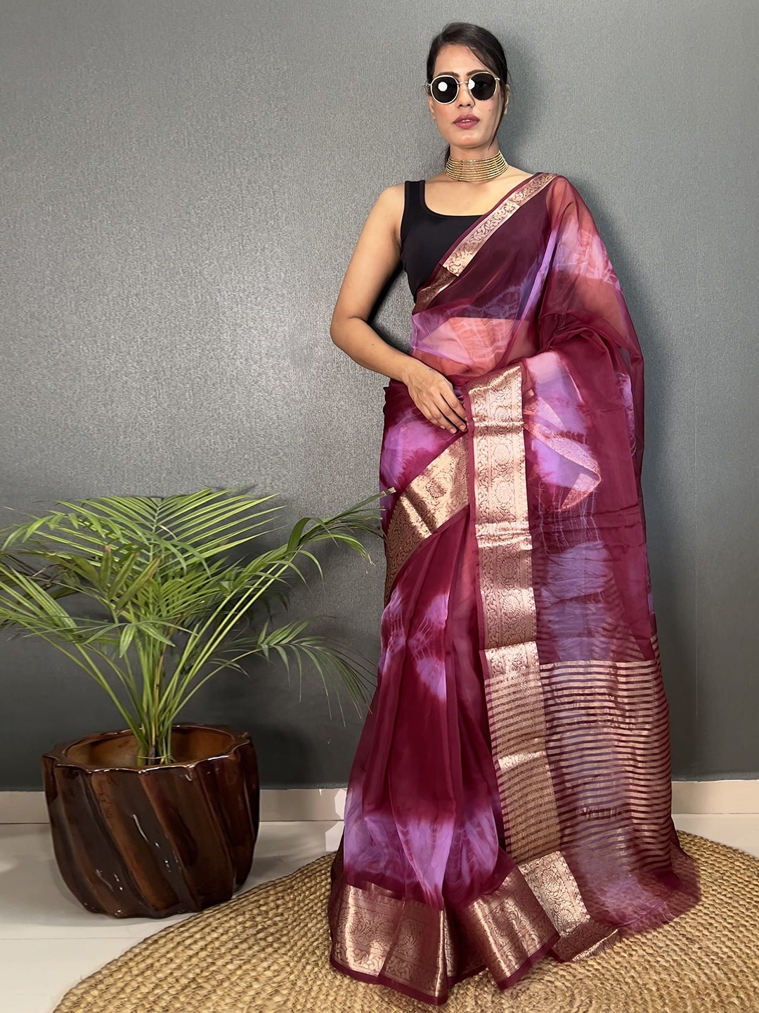

V3 FASHION STUDIO Tie and Dye Zari Organza Leheriya Saree, Purple