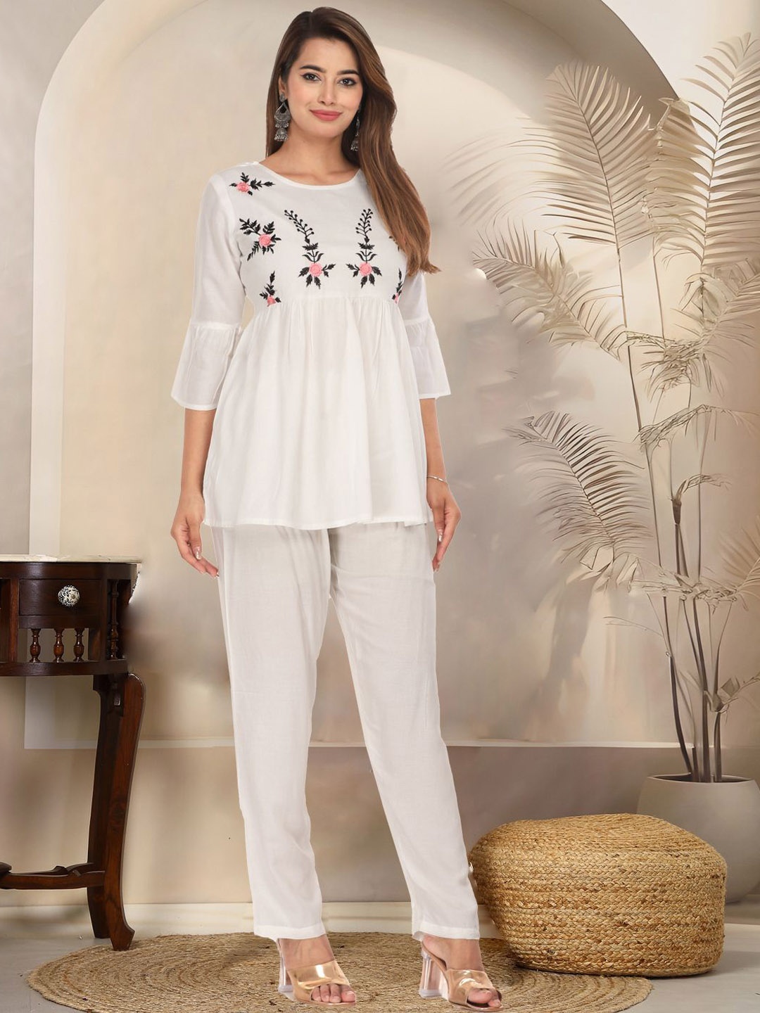 

MARISY Floral Embroidered Top & Trousers, White