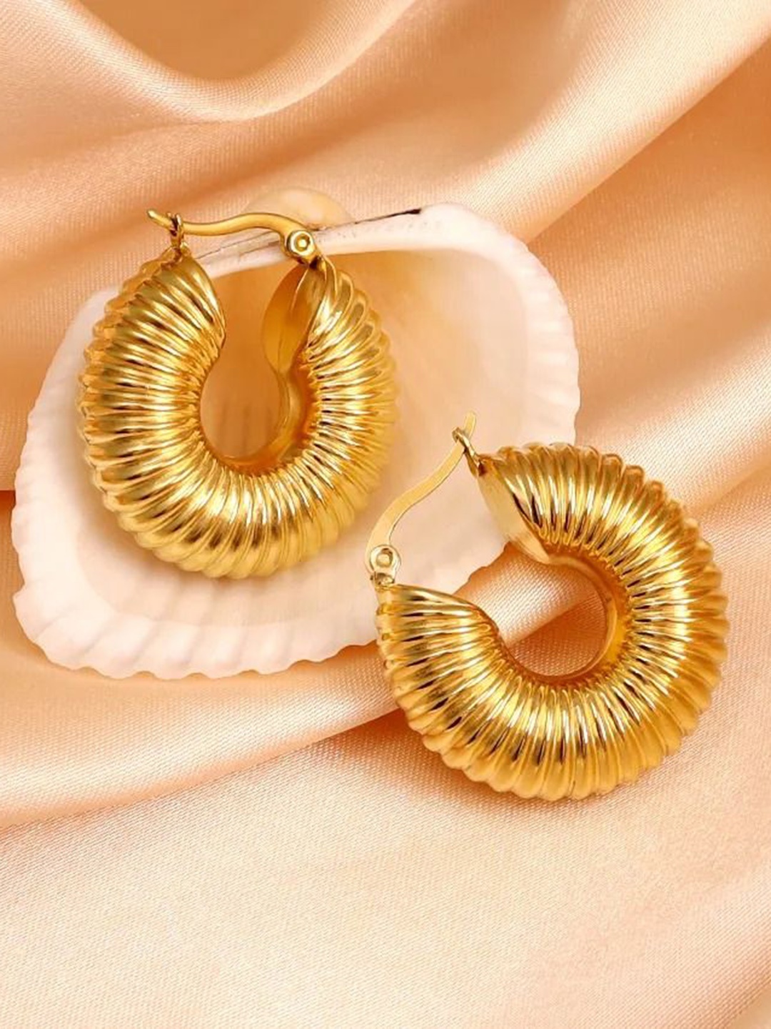

DIVASTRI Gold-Plated Stainless Steel Anti Tarnish Contemporary Hoop Earrings
