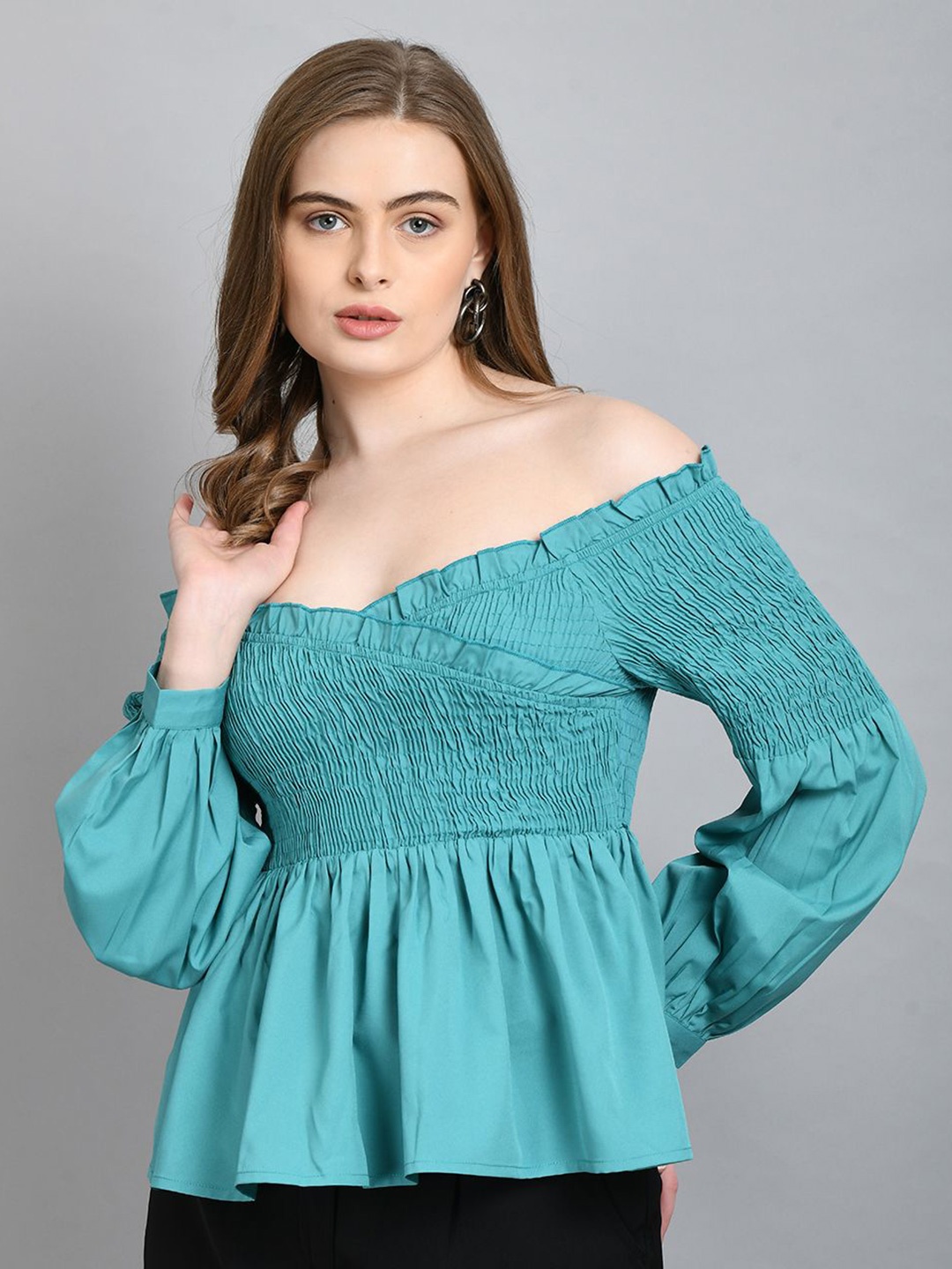 

PRETTY LOVING THING Women Off-Shoulder Smocking Puff Sleeve Peplum Top, Green