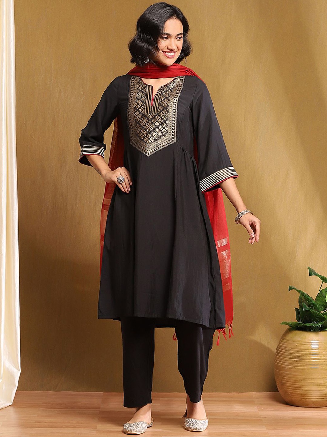 

Biba Ethnic Motifs Printed Straight Kurta With Palazzos & Dupatta, Black