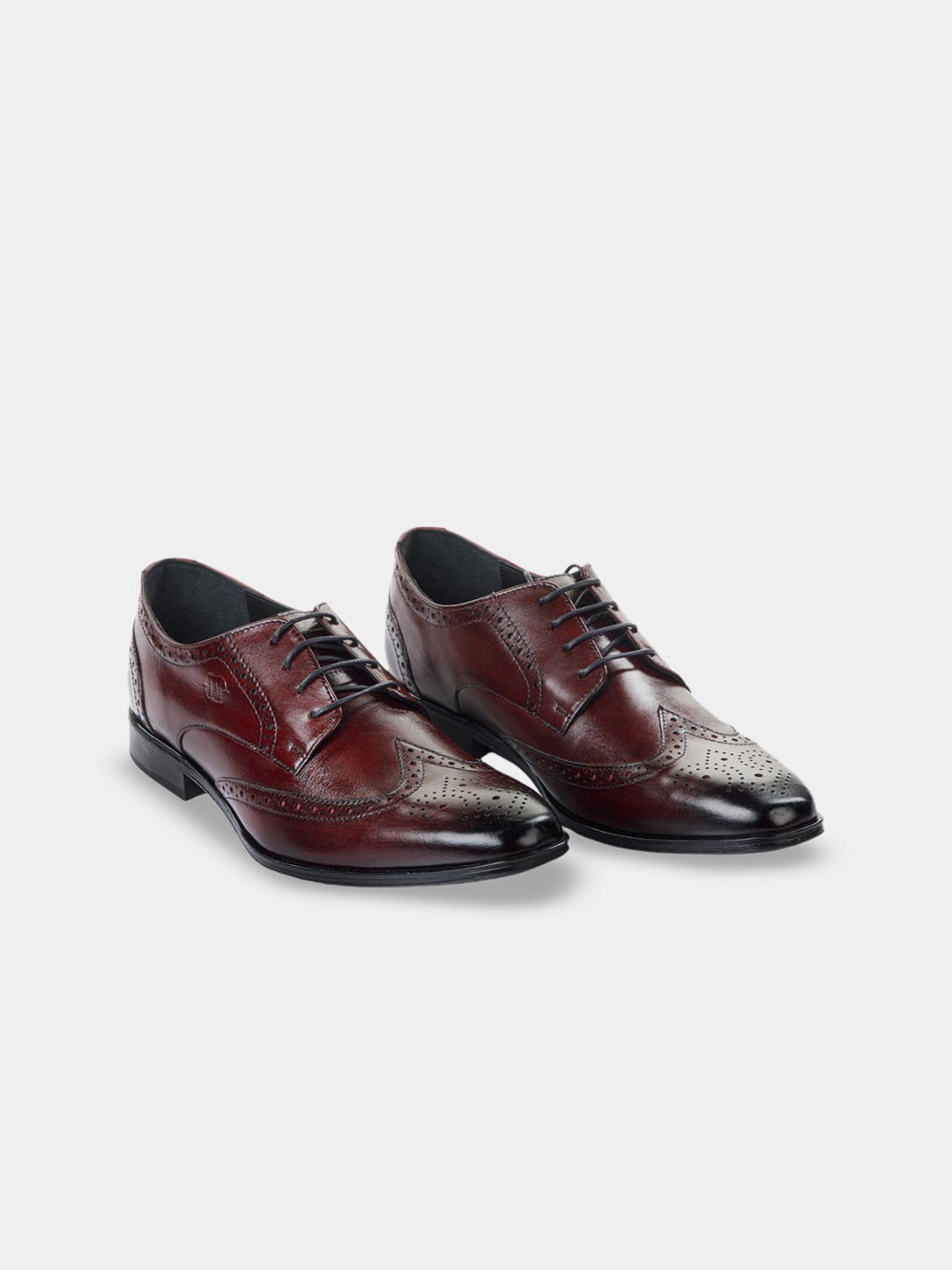 

LA MARCA Men Textured Round Toe Formal Brogues, Maroon