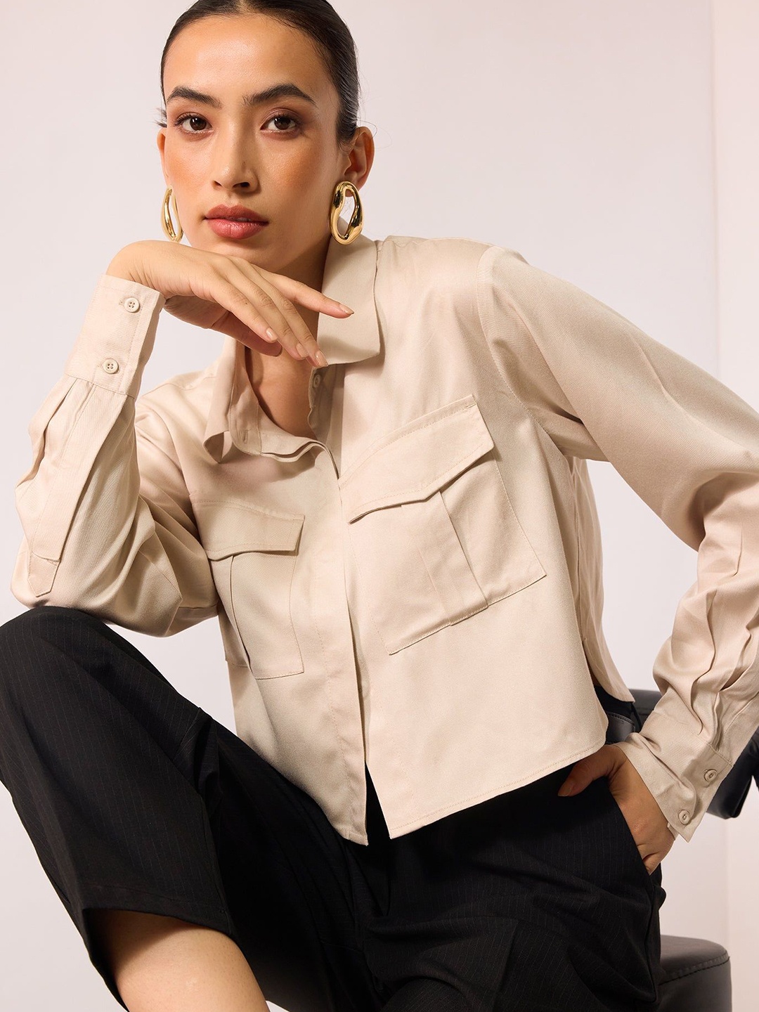 

Virgio Women Viscose Shirt Collar Regular Length Cuff Sleeve Shirt, White
