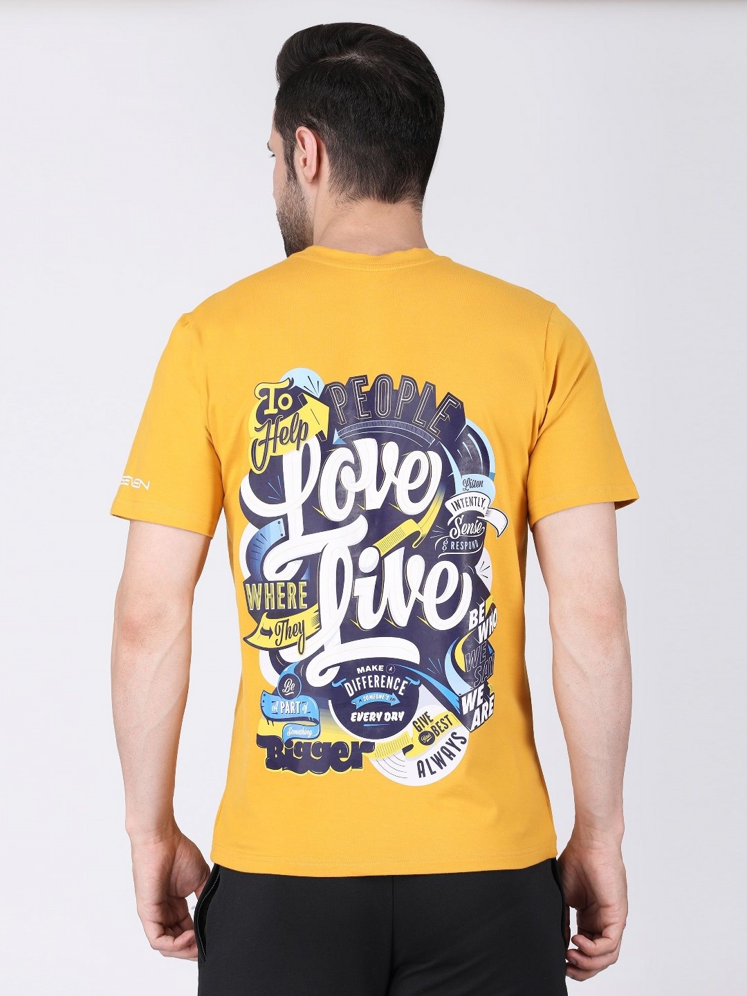 

M7 EMPIRE Men Printed Applique T-shirt, Yellow