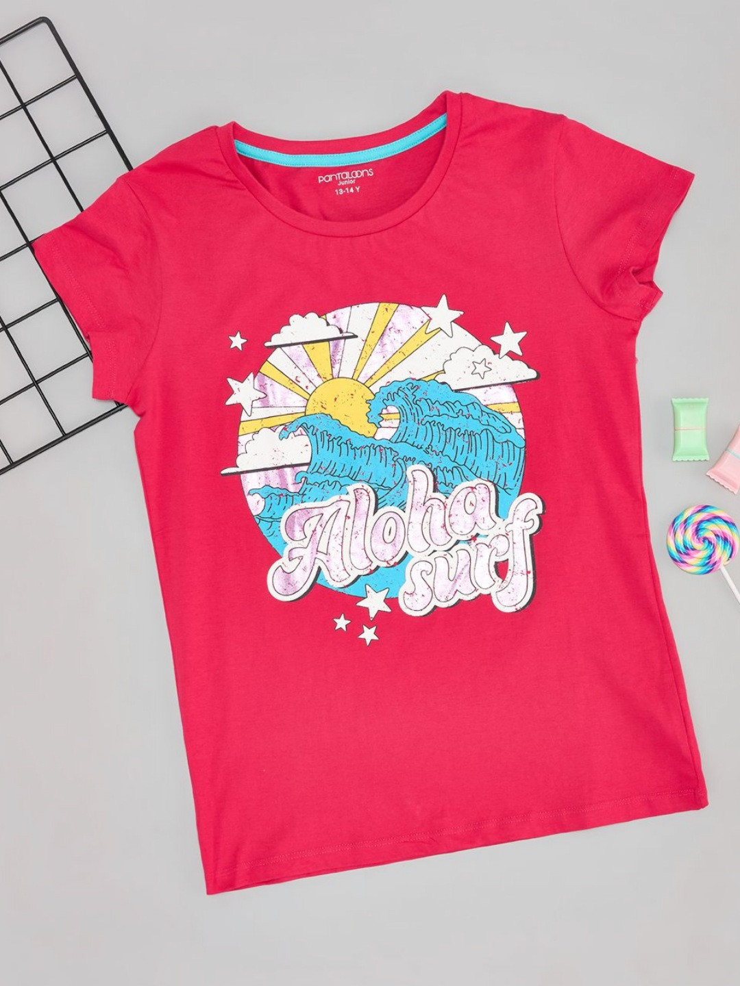 

Pantaloons Junior Girls Typography Applique T-shirt, Red