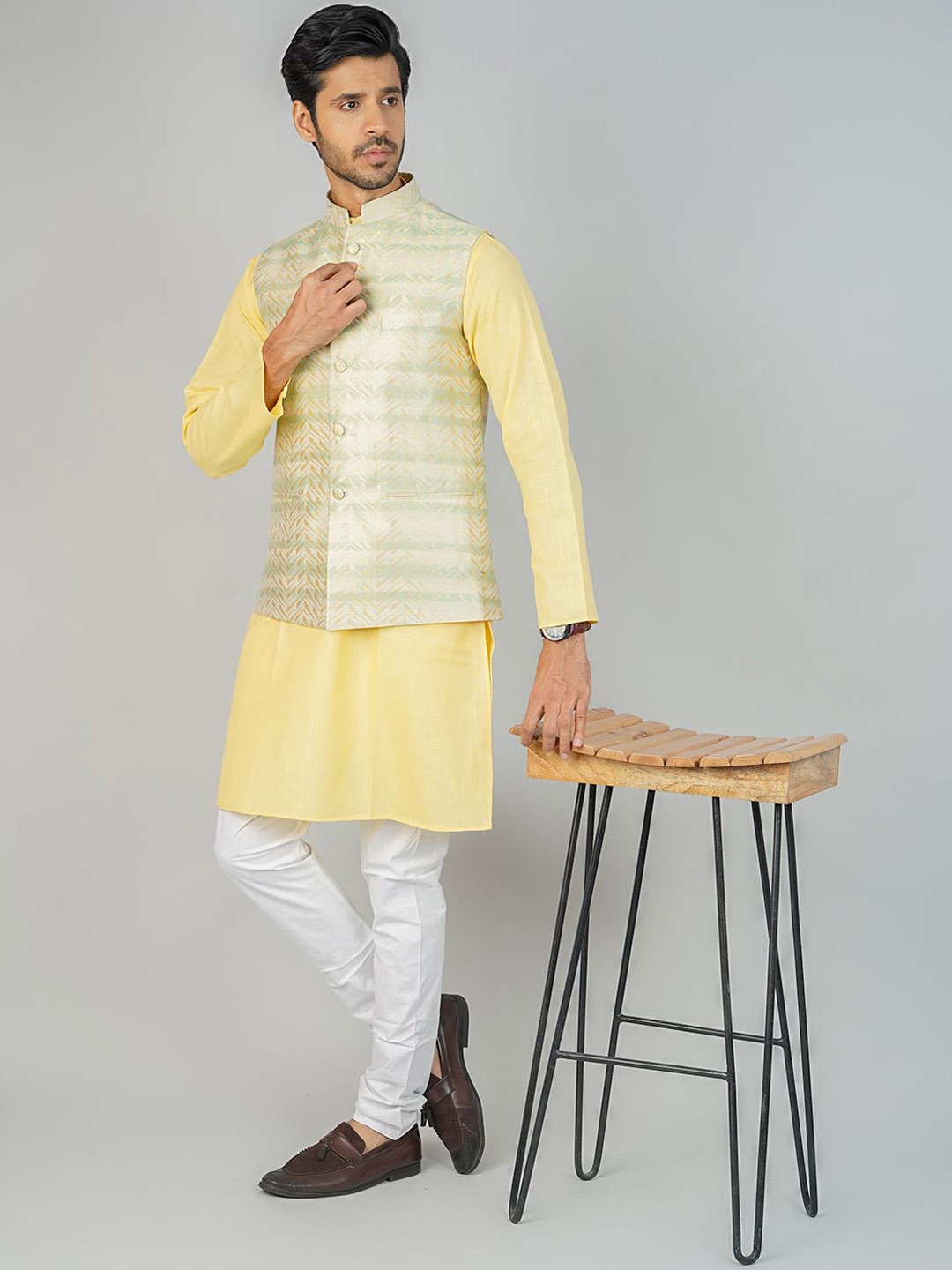 

Wintage Mandarin Collar Cotton Silk Straight Kurta with Pyjamas & Nehru Jacket, Yellow