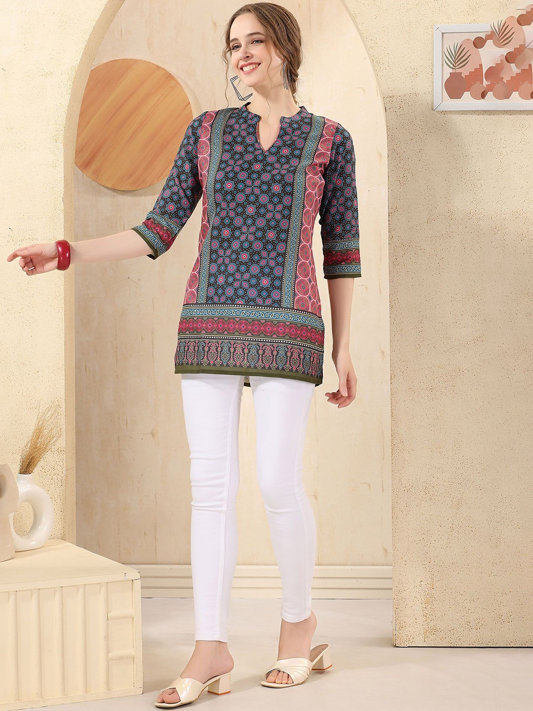 

keshubaba Ethnic Motifs Printed Mandarin Collar Cotton Straight Kurta, Black