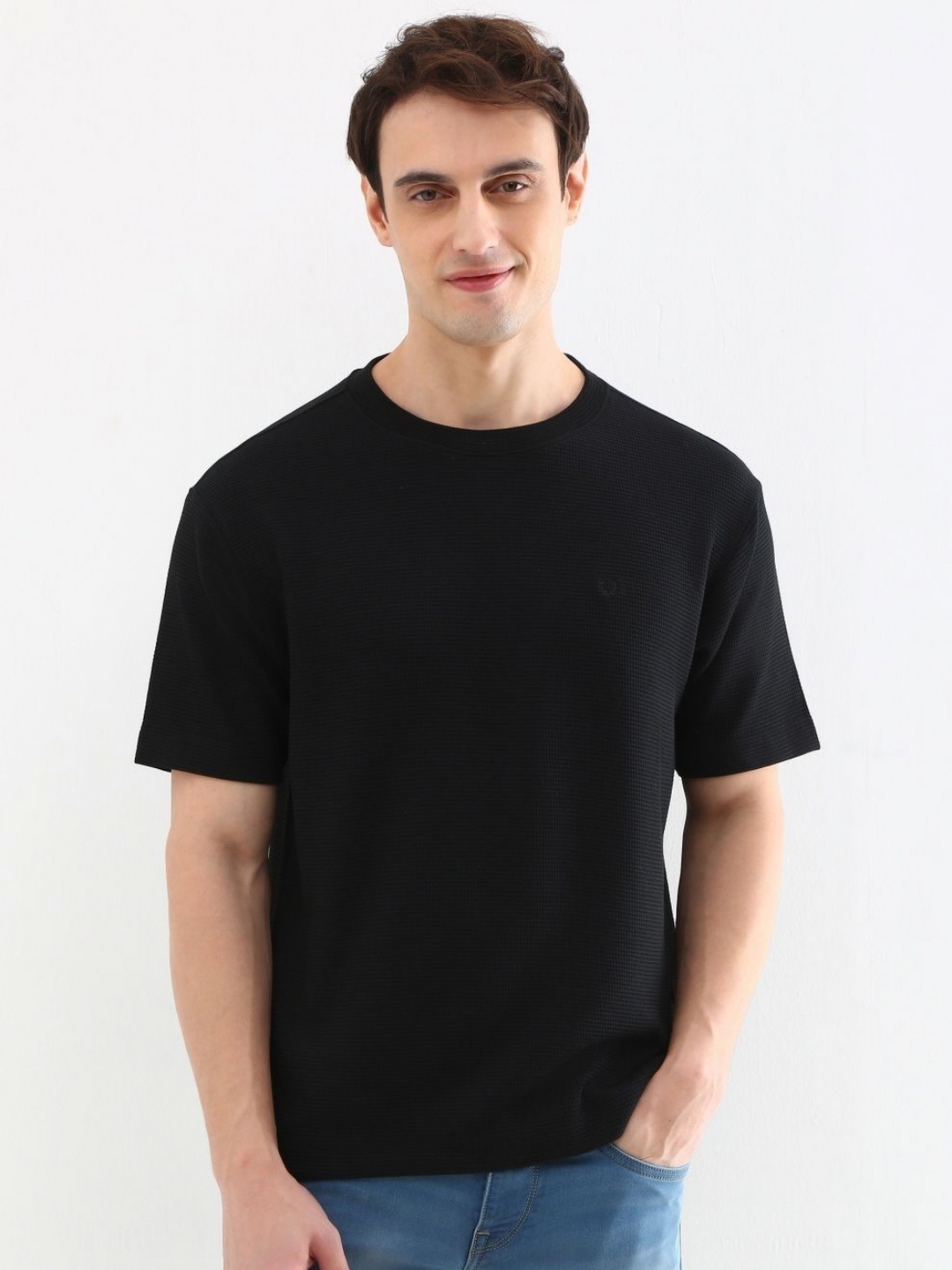 

Allen Solly Men T-shirt, Black