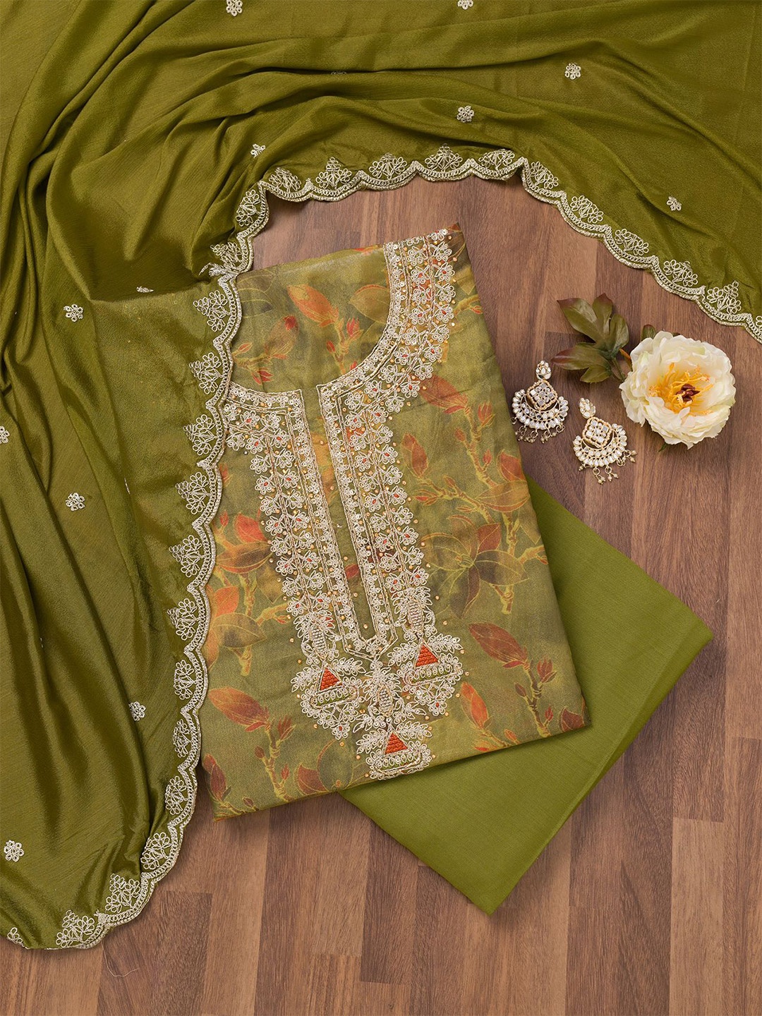 

Koskii Floral Printed Sequinned Unstitched Dress Material, Green
