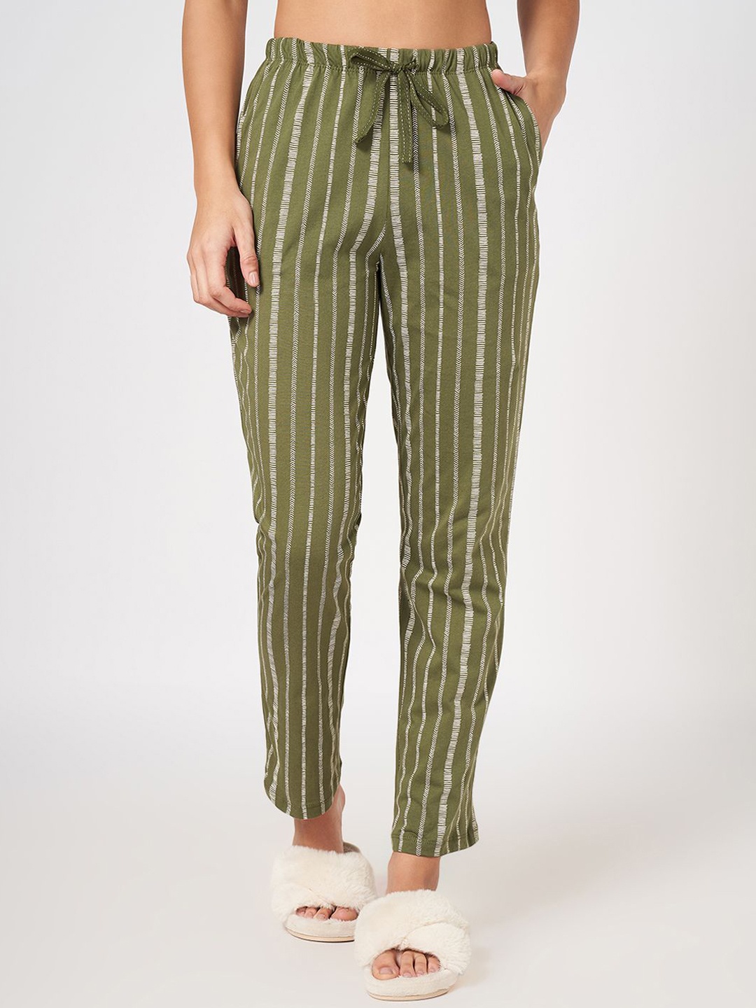 

Dreamz by Pantaloons Women Printed Pure Cotton Lounge Pants, Olive