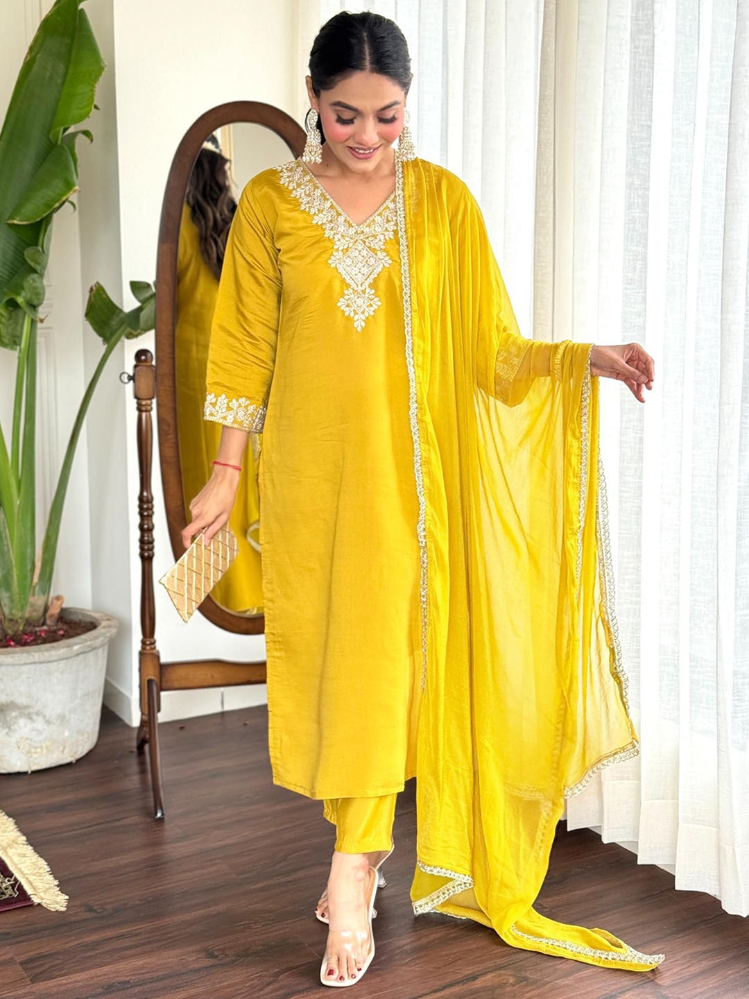 

TWINS LADY Floral Embroidered Regular Sequinned Chanderi Silk Kurta & Trouser With Dupatta, Yellow