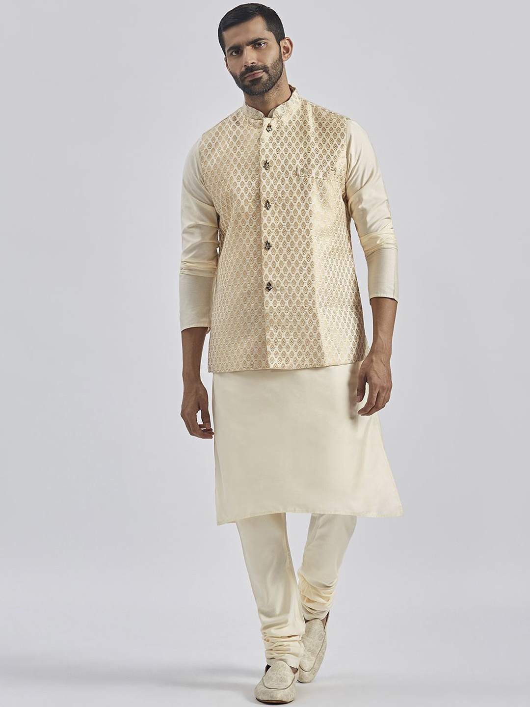 

VASTRAMAY Mandarin Collar Jacquard Weave Straight Kurta with Churidar & Nehru Jacket, Cream